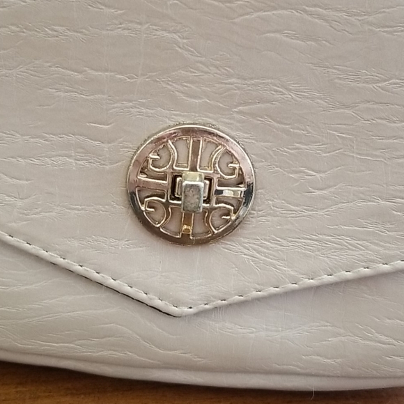 🤗 BEIGE PURSE - Picture 2 of 8